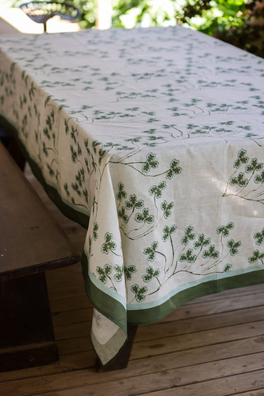 Trailing Trefle Tablecloth